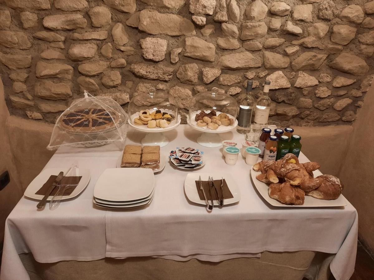 אנגני Affittacamere La Piazzetta מראה חיצוני תמונה